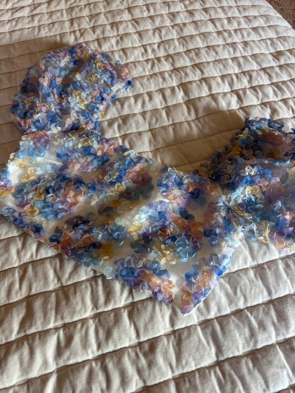 Le Lis Floral Appliqué Crop Top Size S